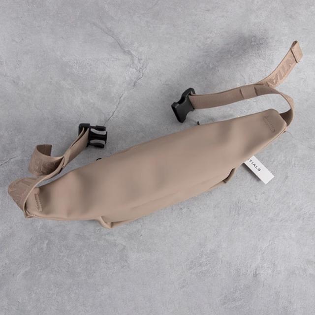 エッセンシャルズ ESSENTIALS Sling ボディ バッグ メンズ ショルダー